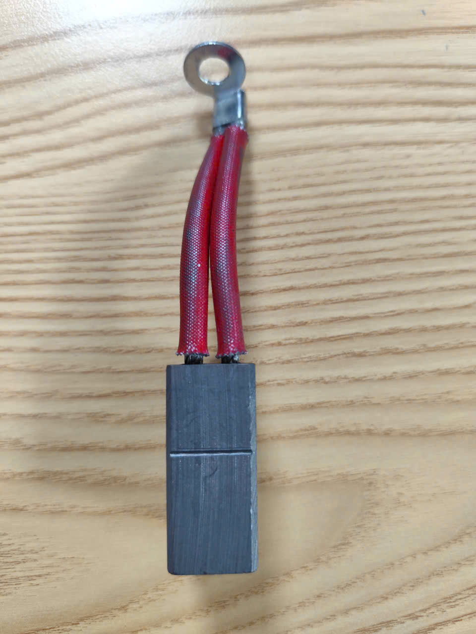 CHỔI THAN RC73