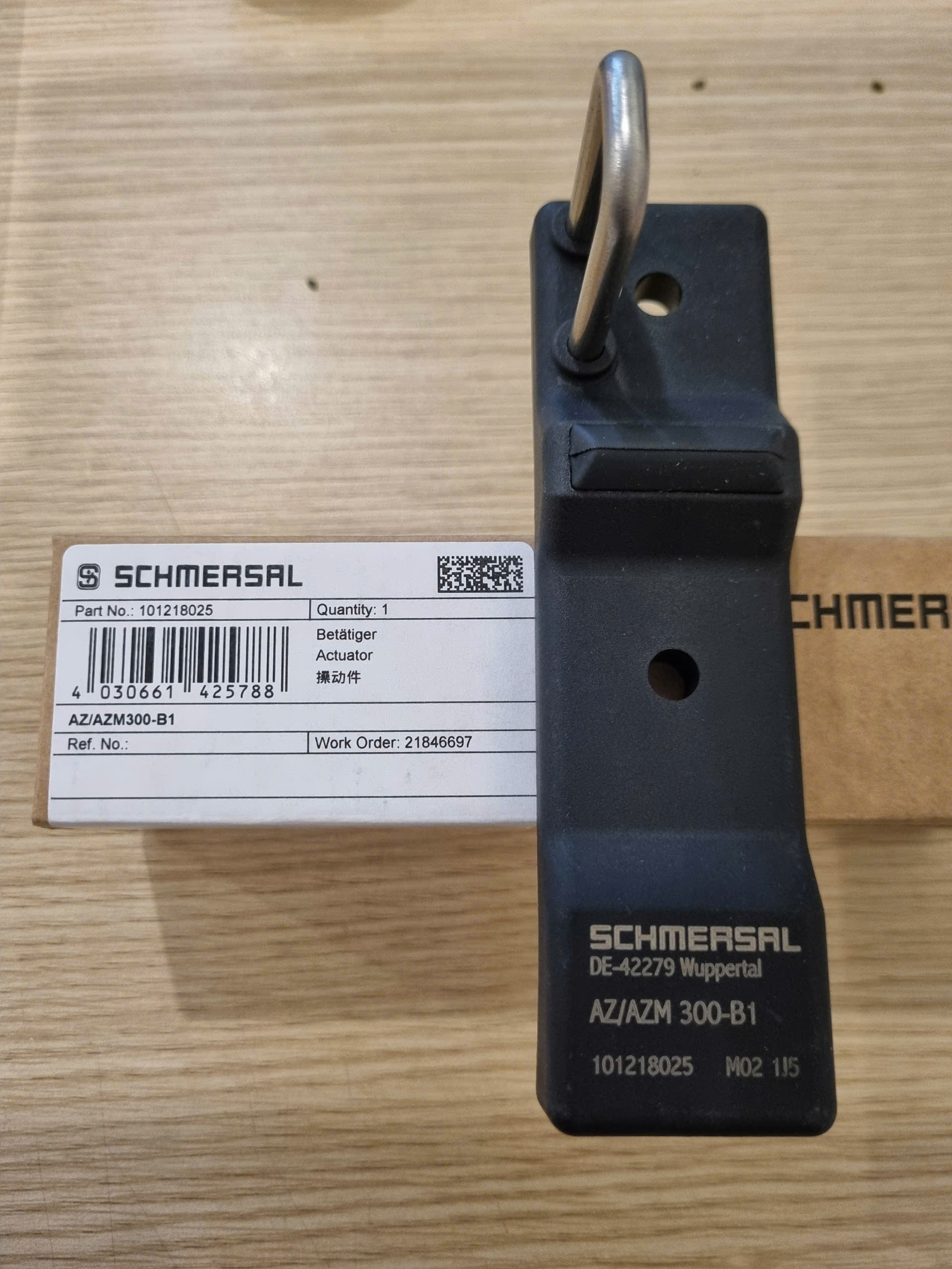 AZ/AZM300-B1 101218025 SCHMERSAL