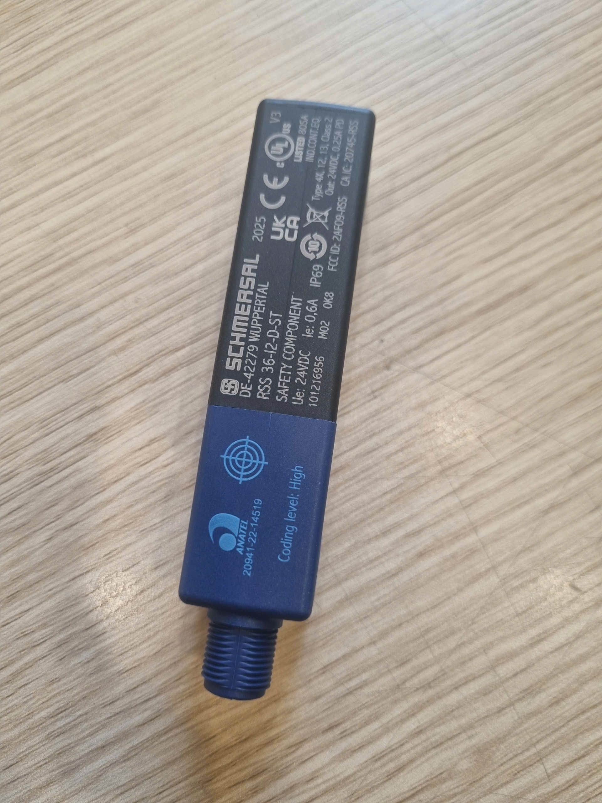 Sẵn hàng RSS 36-I2-D-ST và RST16-1