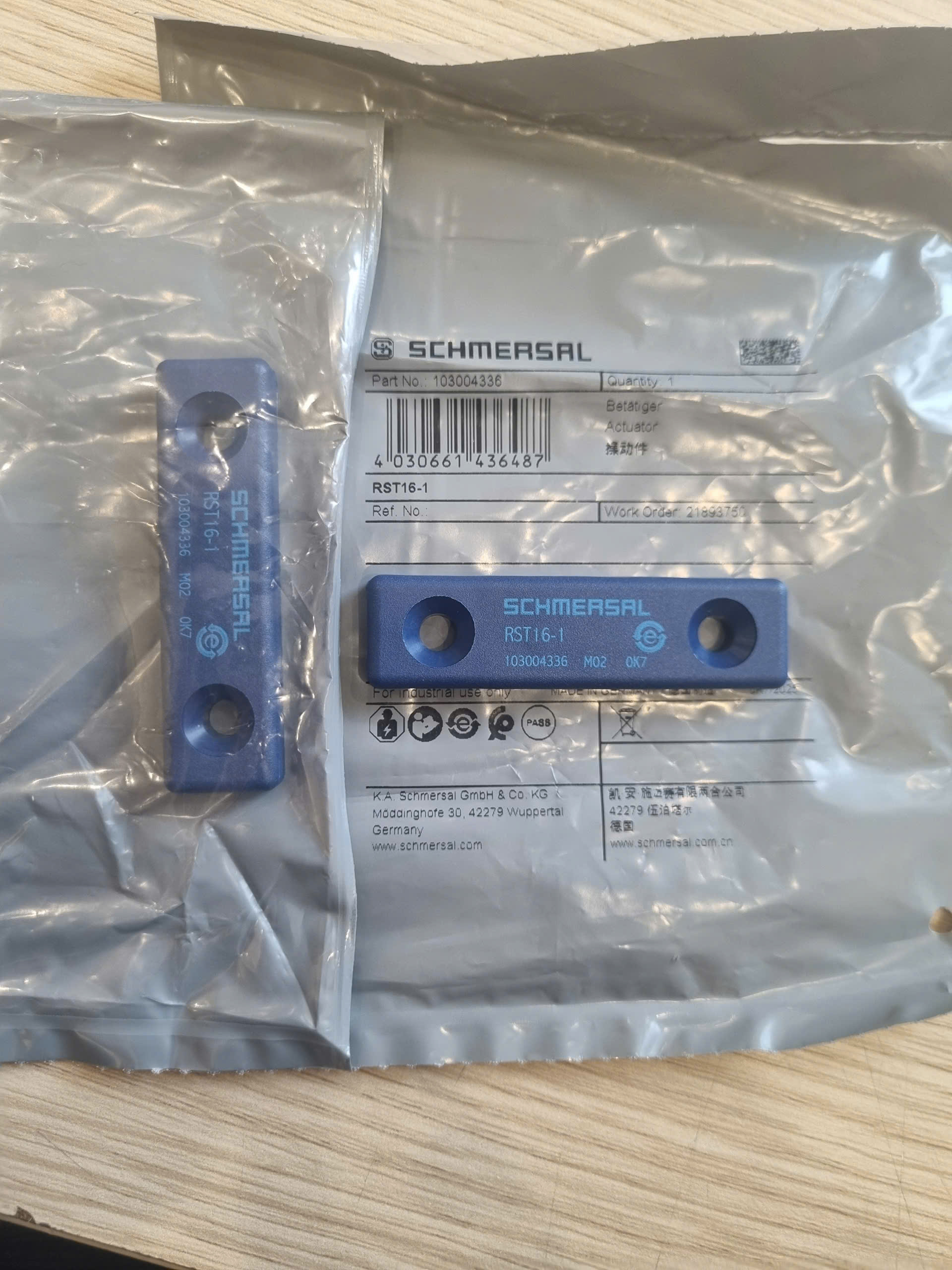 Sẵn hàng RSS 36-I2-D-ST và RST16-1
